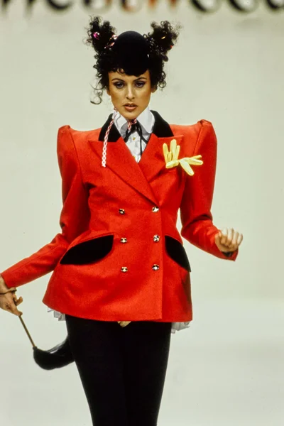 Look 19